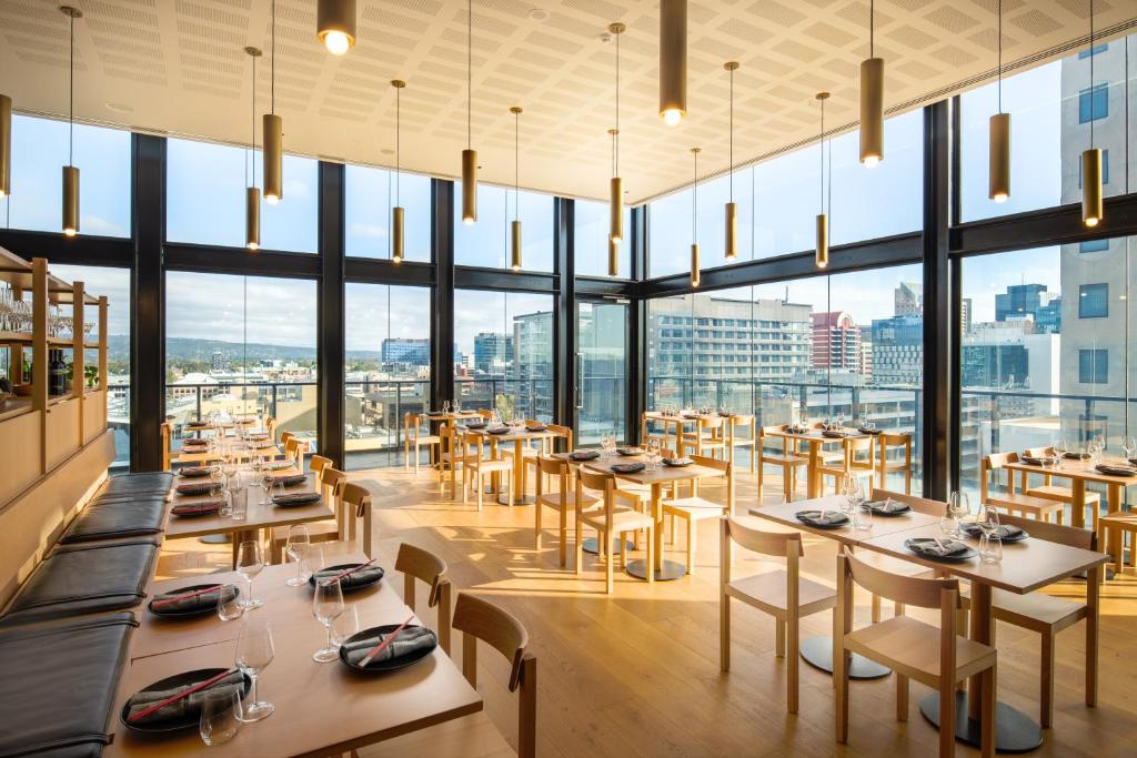 Crowne Plaza Adelaide by IHG - Resim 9