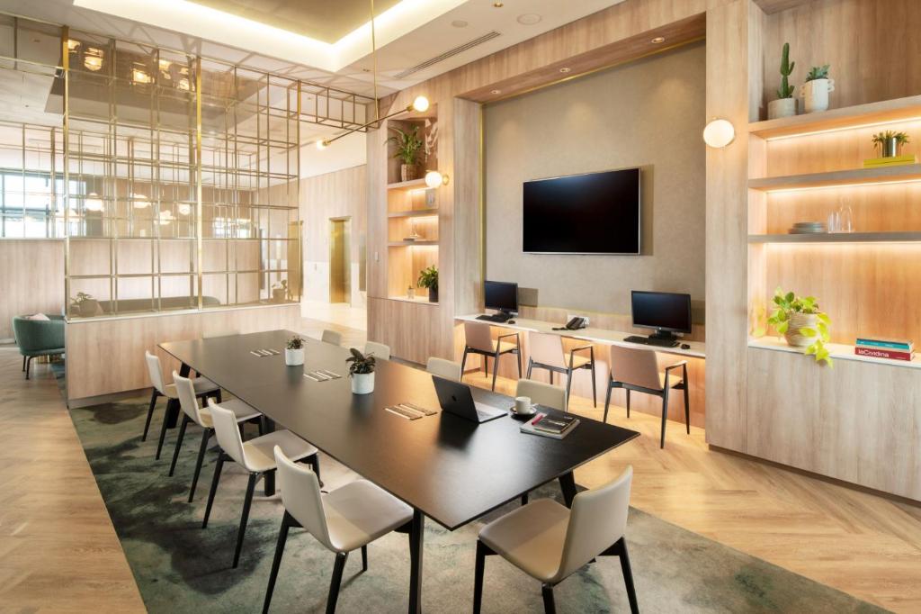 Crowne Plaza Adelaide by IHG - Resim 14