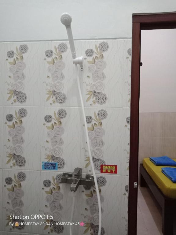 Homestay Premium 45 - Family Room With Private Bathroom