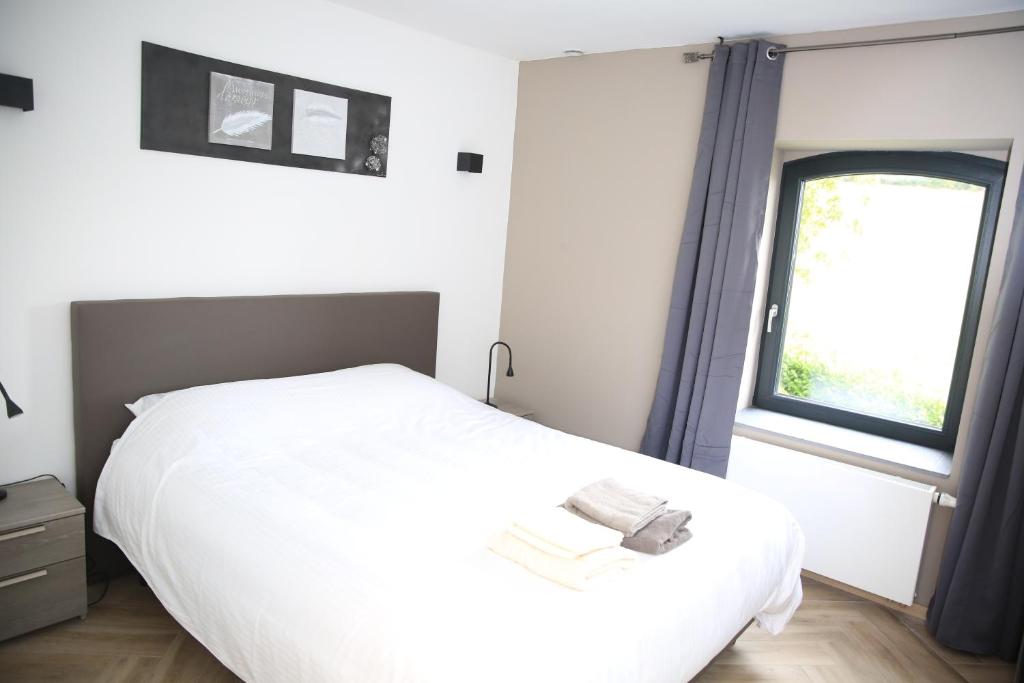 Durbuy House - Double Room With Private Bathroom