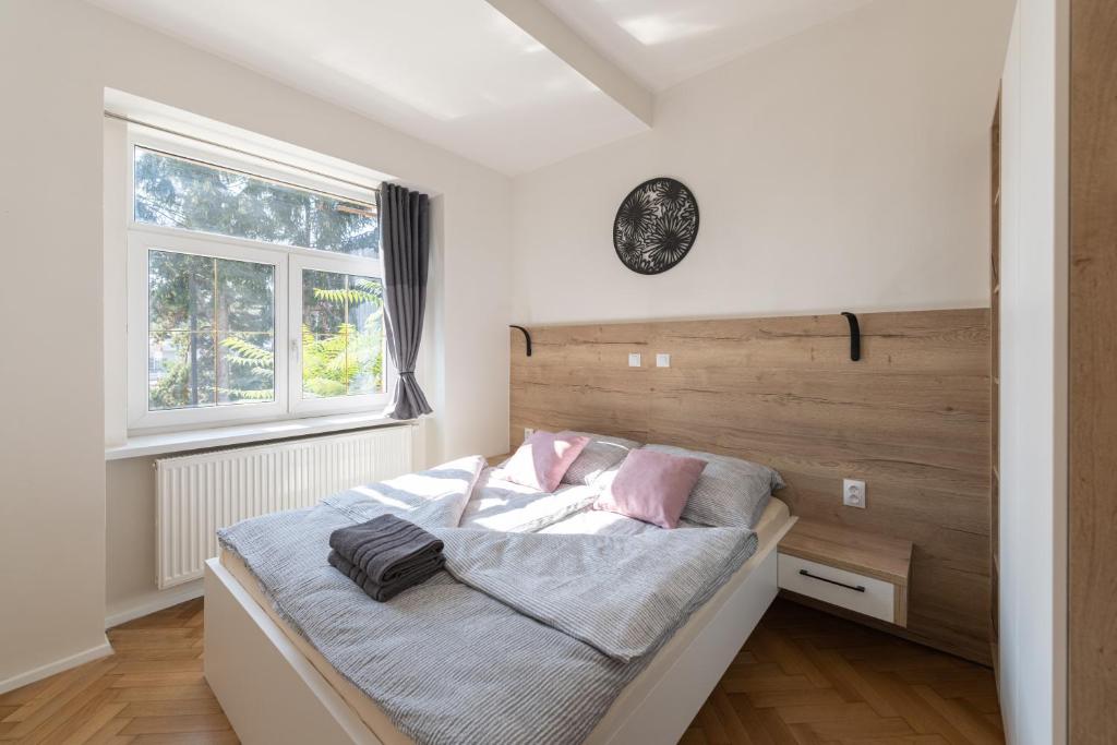 Apartsee Wellness Plzen - Resim 40