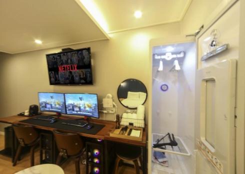 The Stone Bridge Hotel Sasang - Premier Twin Room With PC