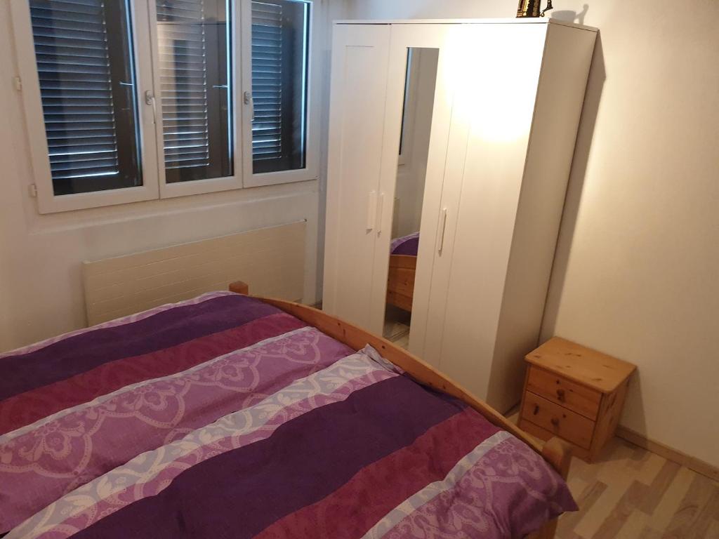 Postel nebo postele na pokoji v ubytování Curtinfess Franklin