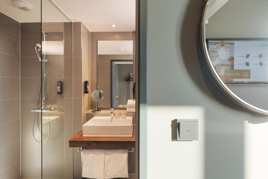 Holiday Inn - the niu, Bricks Hamburg Eppendorf by IHG - Resim 36