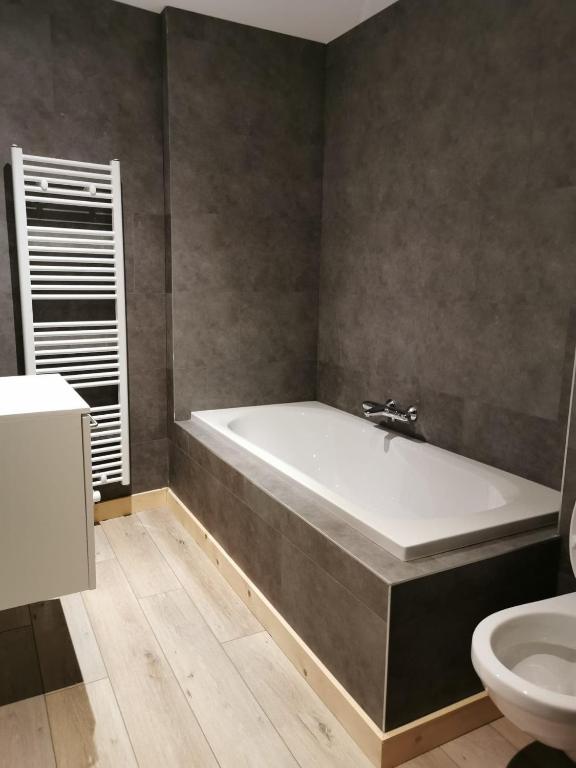 Koupelna v ubytování Luxury Spa Hotel - Francofolies