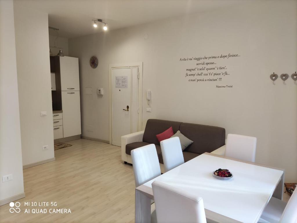 A seating area at LA CASA DEI NONNI
