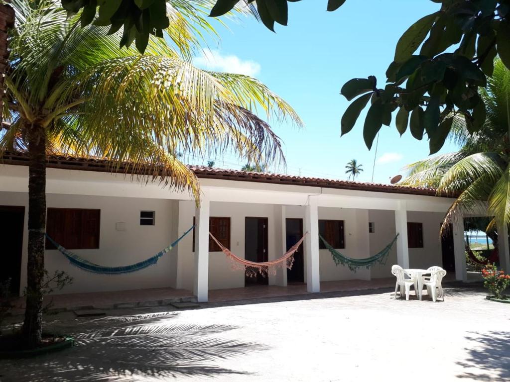 CHALES AJULULU  CHALES AJULULU