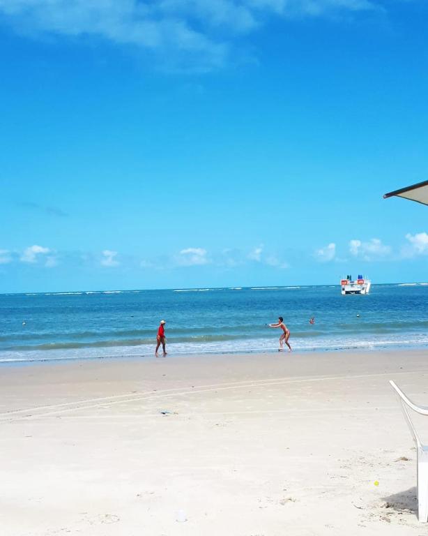 CHALES AJULULU  CHALES AJULULU