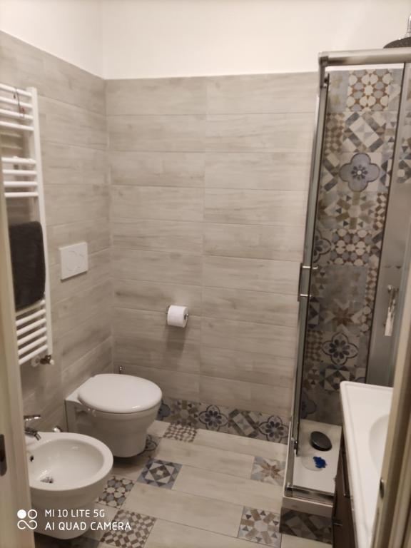 A bathroom at LA CASA DEI NONNI
