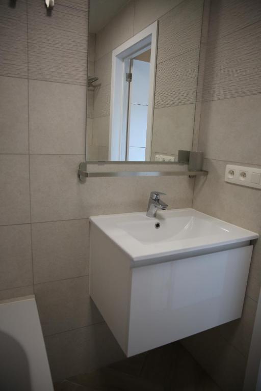 Durbuy House - Double Room With Private Bathroom