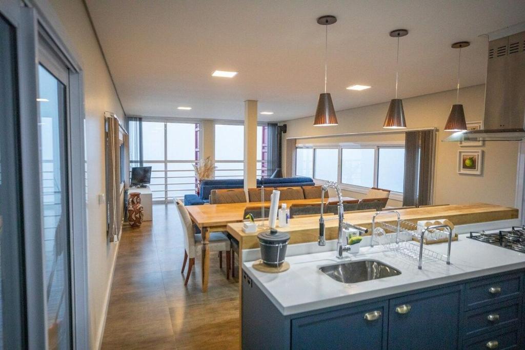  Casa Contêiner Alto Luxo
