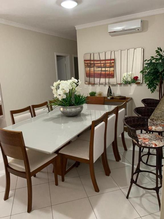  Apto MMT 80 metros da PRAIA GRANDE