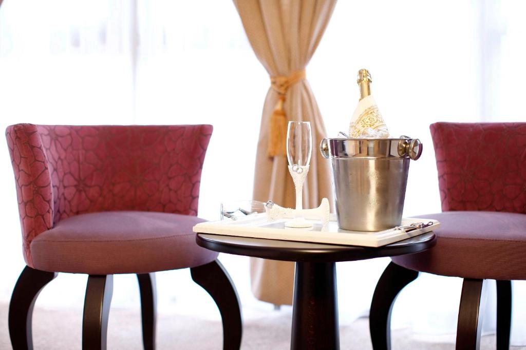 Nápoje v ubytování Garni Hotel Vozarev
