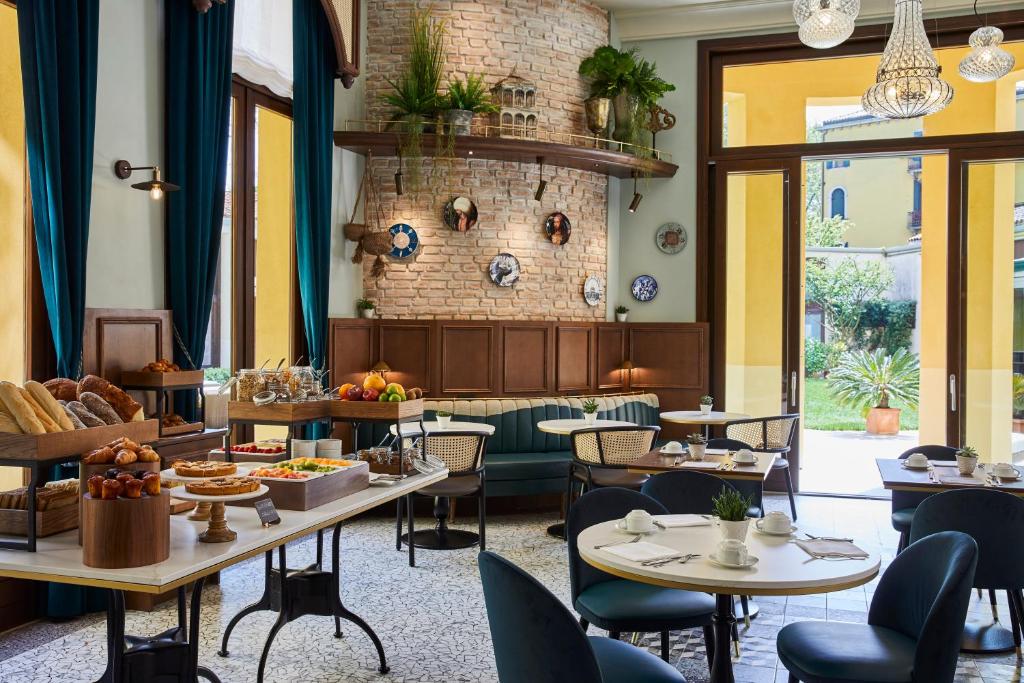Posezení v ubytování Hotel Indigo Venice - Sant'Elena by IHG