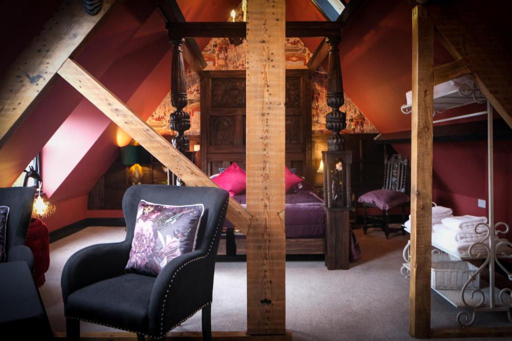 Brockley Hall Hotel - Loft King Room