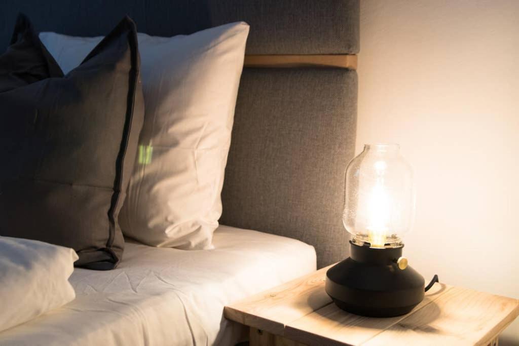 Posteľ alebo postele v izbe v ubytovaní Cosy and Spacious Apartment in the heart of Innsbruck