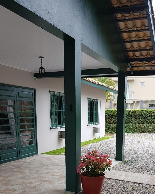  Casa 03 quartos na praia de Canasvieiras