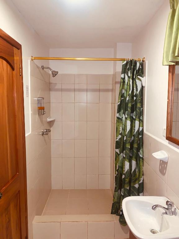 Koupelna v ubytování Hostal White House Galapagos