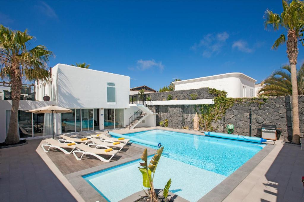 Casa Terrero Dos - 6 Bedroom villa - Heated pool - Pool table ...