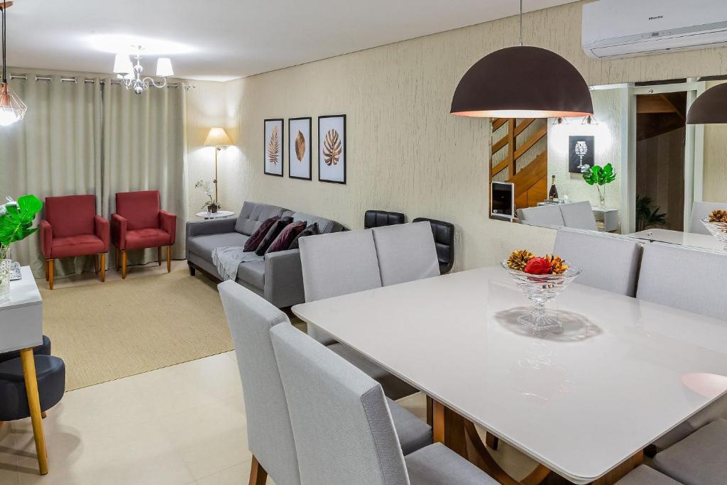  Casa Luxuosa 4D em Condomínio Particular - Canela