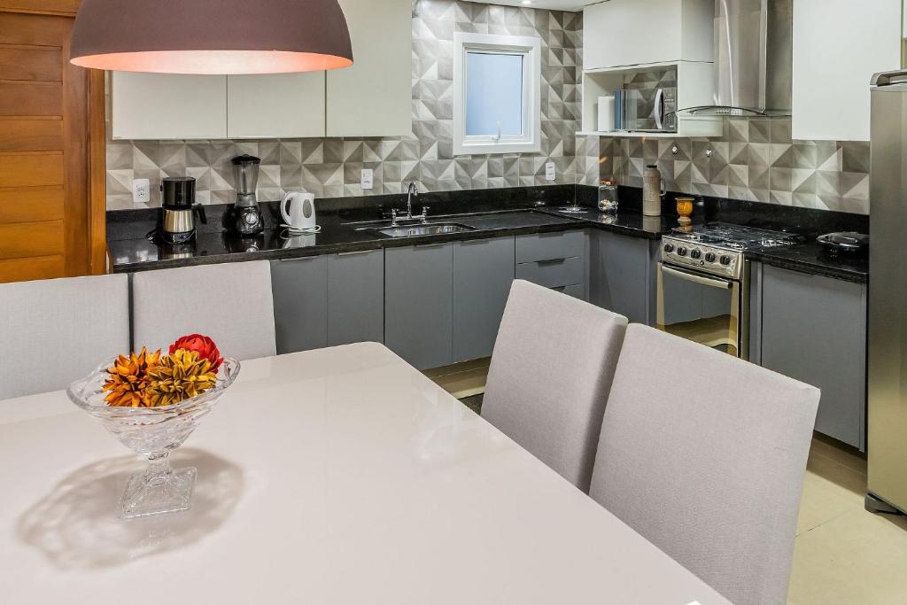  Casa Luxuosa 4D em Condomínio Particular - Canela