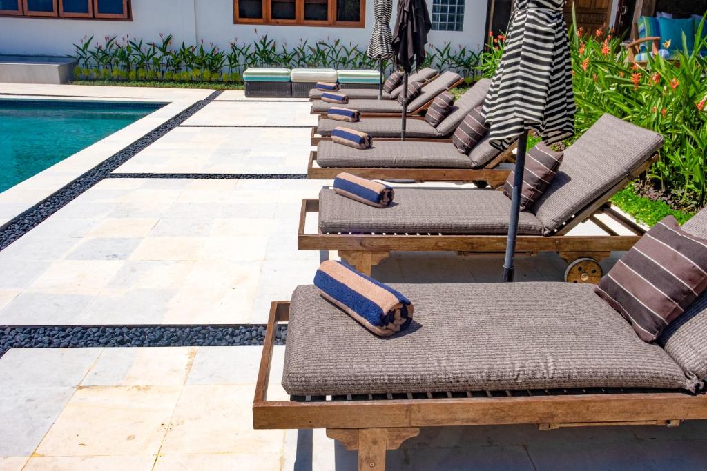 Luxury in Paradise Fabulous Staff at Lebah Villas Ubud Center - 5