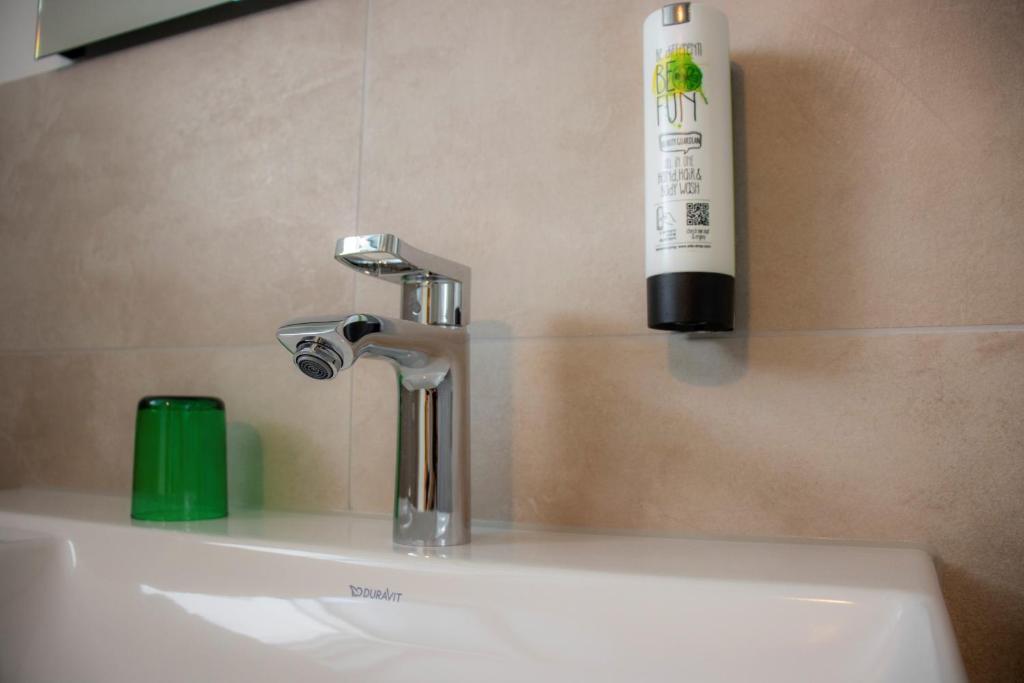 Koupelna v ubytování Trendic Hotel