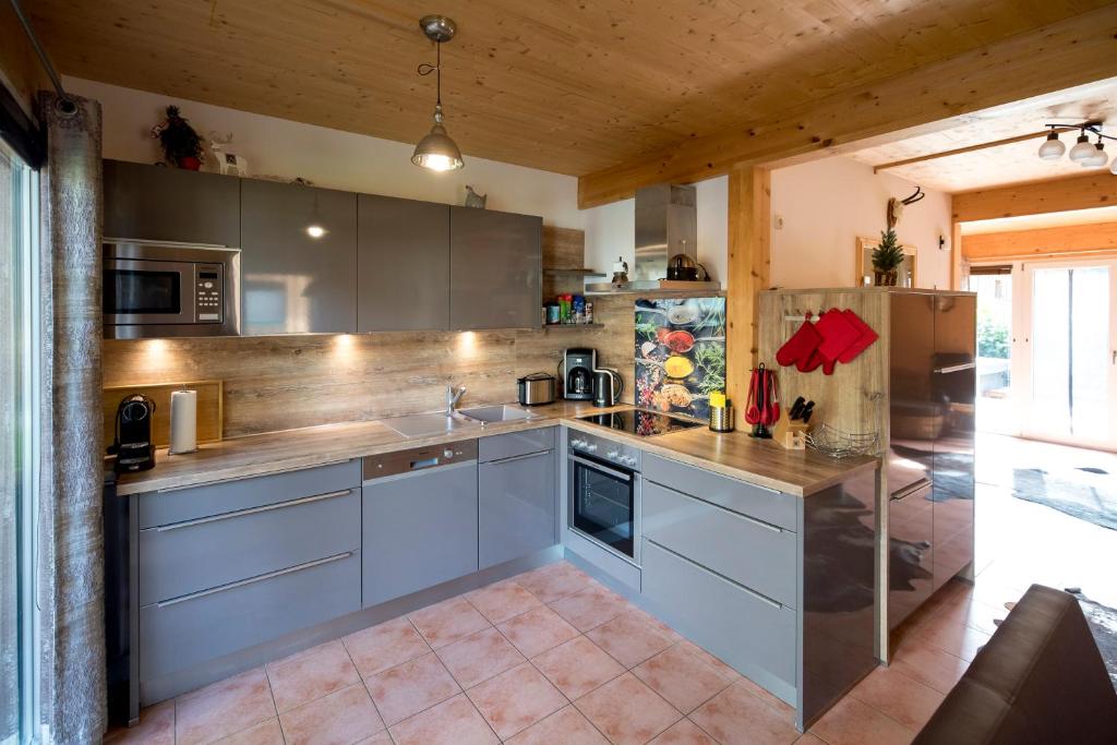 Kuchyň nebo kuchyňský kout v ubytování Luxury Chalet Kreischberg 11a
