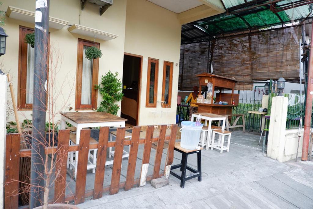 Restaurace v ubytování Khresna Guest House Malioboro Mitra RedDoorz