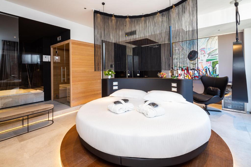 The Corner Duomo Hotel - Resim 22