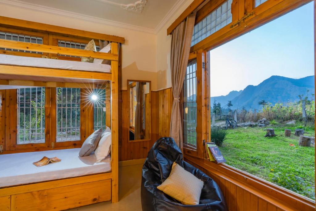 Zostel Shangarh, Kullu - Bed In 4-Bed Mixed Dormitory Room