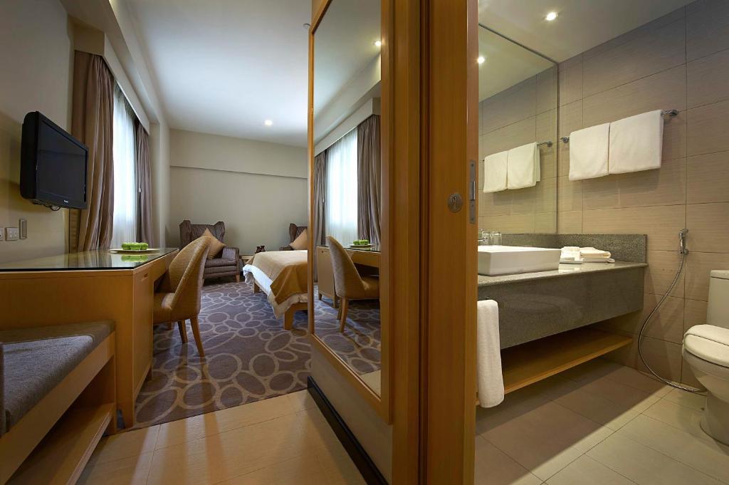 Berjaya Makati Hotel - Premier Room