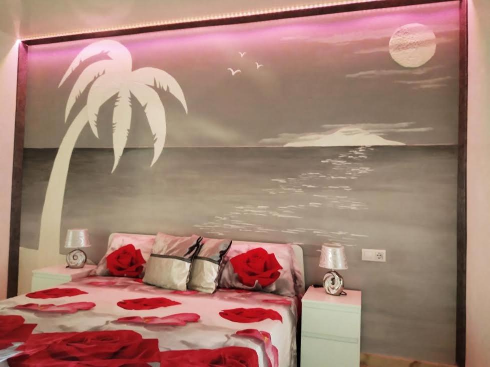 Postel nebo postele na pokoji v ubytování Ocean View Elegant Magic Apartment