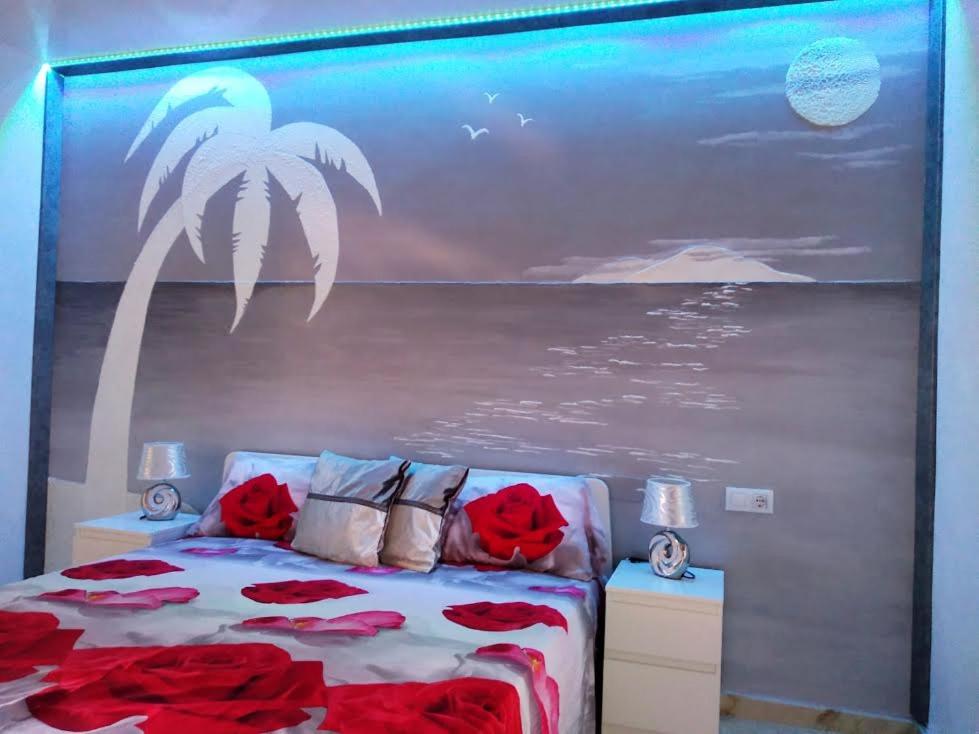 Postel nebo postele na pokoji v ubytování Ocean View Elegant Magic Apartment