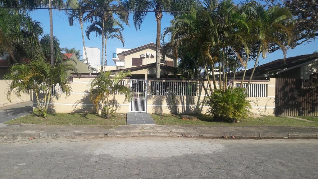 Casa Piscina Prainha Caiobá Guaratuba