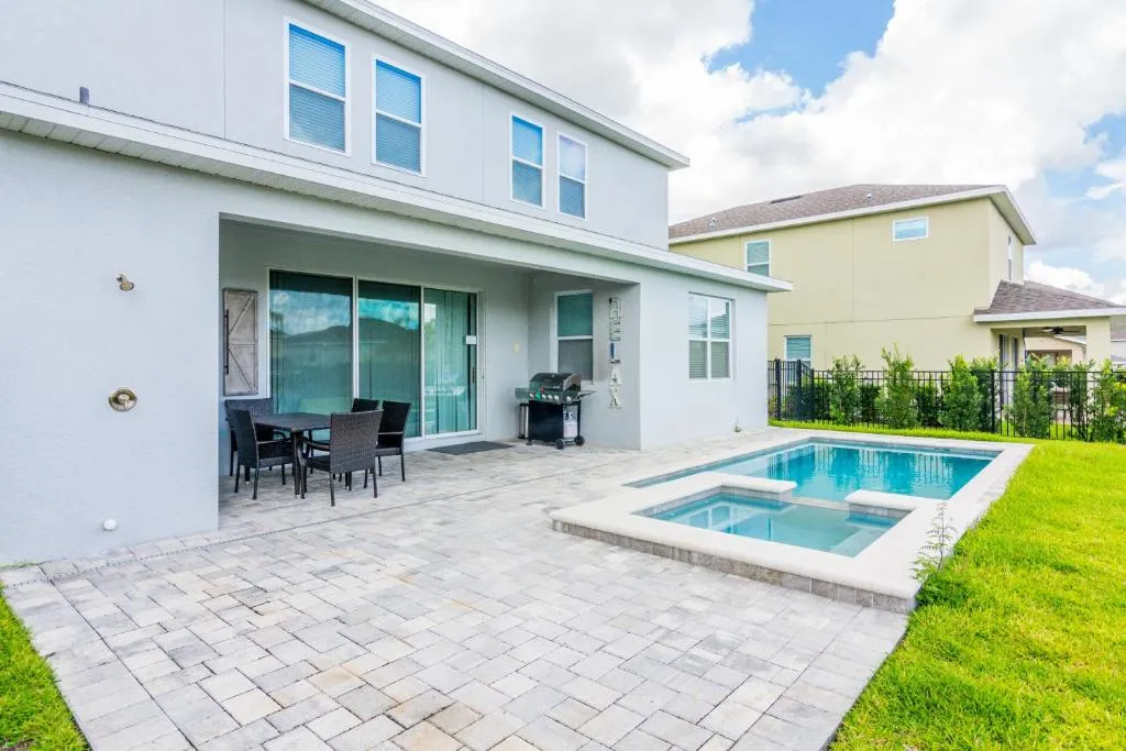 Amazing 5 Bedrooms House with Private Pool at Encore Resort (7711), Orlando, Statele Unite ale Americii