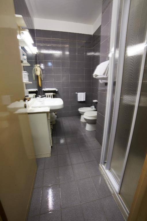 Un baño de Hotel Giardino