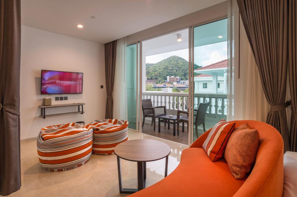 TV a/nebo společenská místnost v ubytování Centara Ao Nang Beach Resort & Spa Krabi
