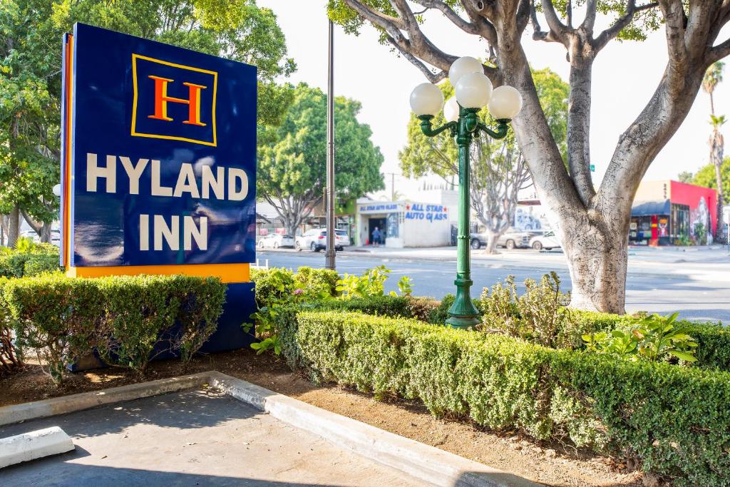 Certifikát, hodnocení, plakát nebo jiný dokument vystavený v ubytování Hyland Inn near Pasadena Civic Center