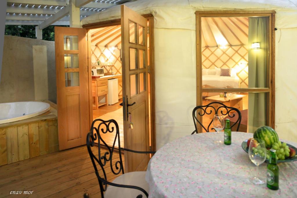 Helios Luxury Suites - Yurt
