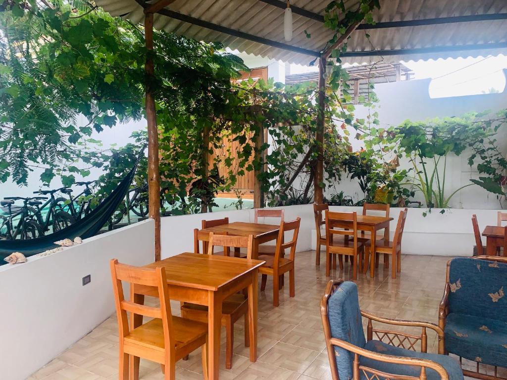 Patio nebo venkovní prostory v ubytování Hostal White House Galapagos