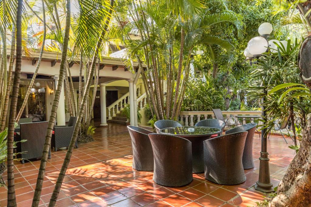 Κήπος έξω από το Paramanta Lifestyle Hotel