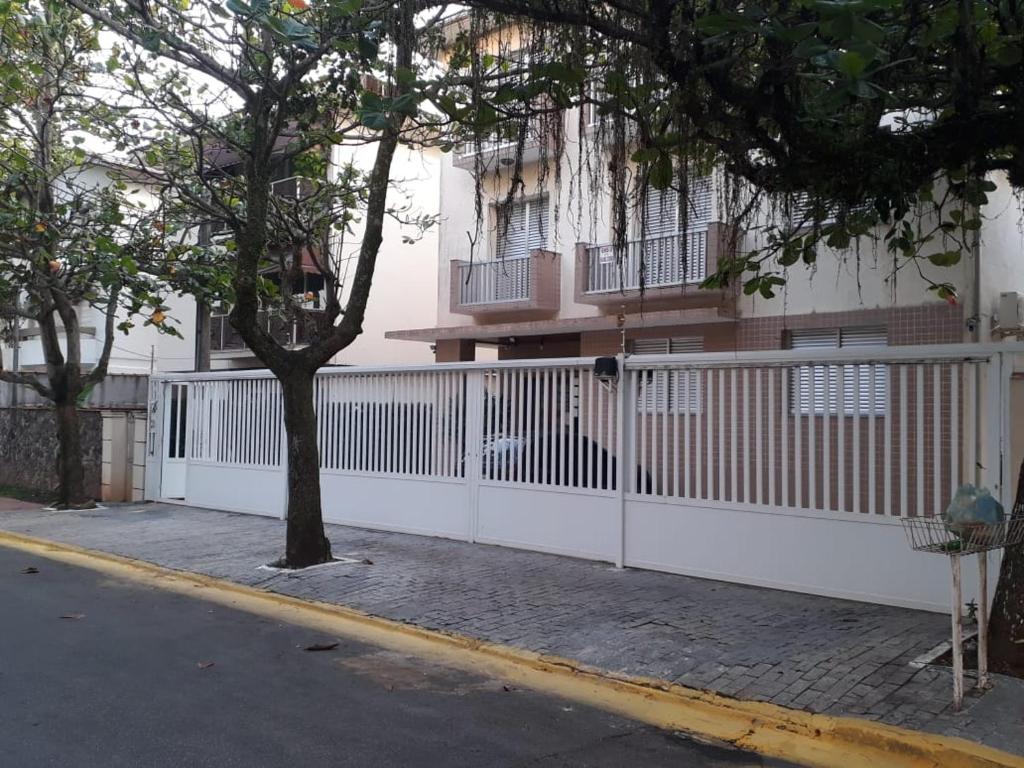  Apartamento na enseada 50 metros da praia