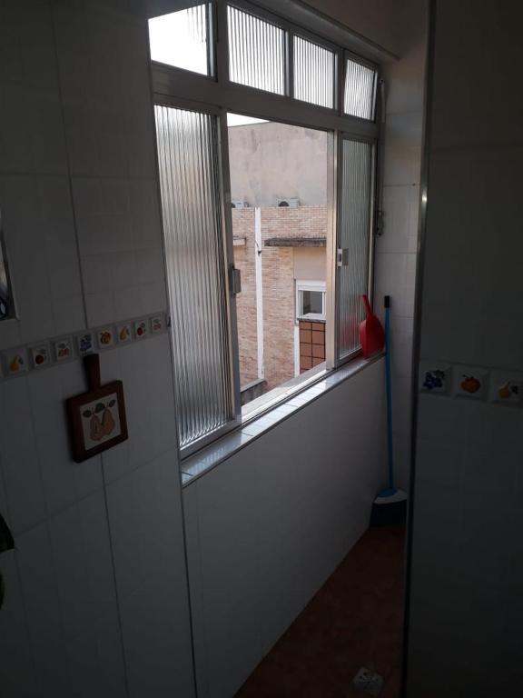  Apartamento na enseada 50 metros da praia