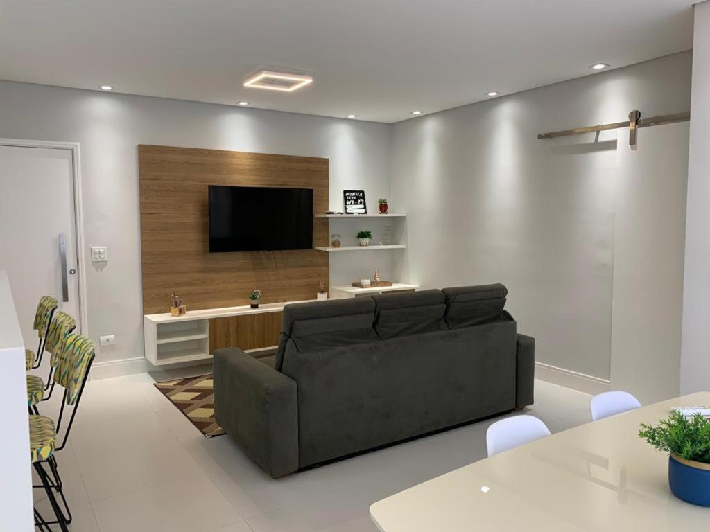  Enseada Lindíssimo Apto - 6 pessoas - 300mt da praia