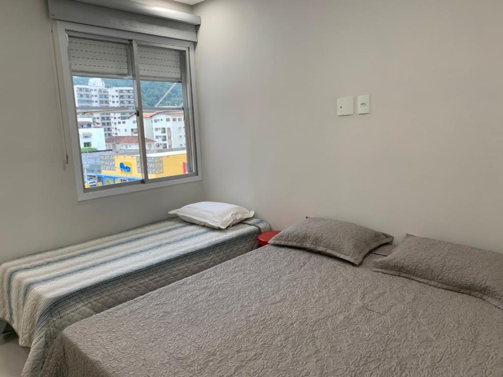  Enseada Lindíssimo Apto - 6 pessoas - 300mt da praia