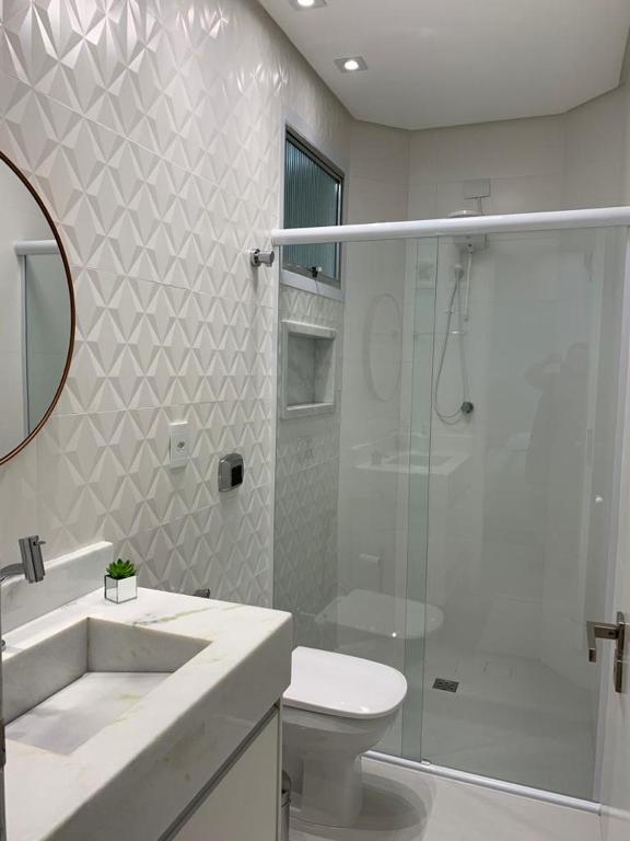  Enseada Lindíssimo Apto - 6 pessoas - 300mt da praia