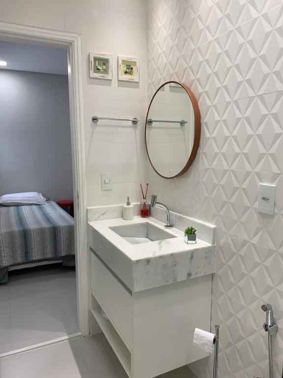  Enseada Lindíssimo Apto - 6 pessoas - 300mt da praia