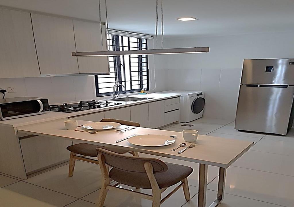 Suites at 1Tebrau - 