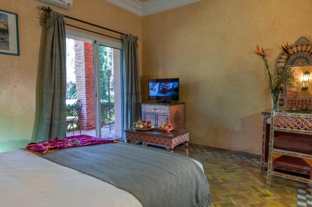 Room in BB – Double room in a charming villa in the heart of Marrakech palm grove